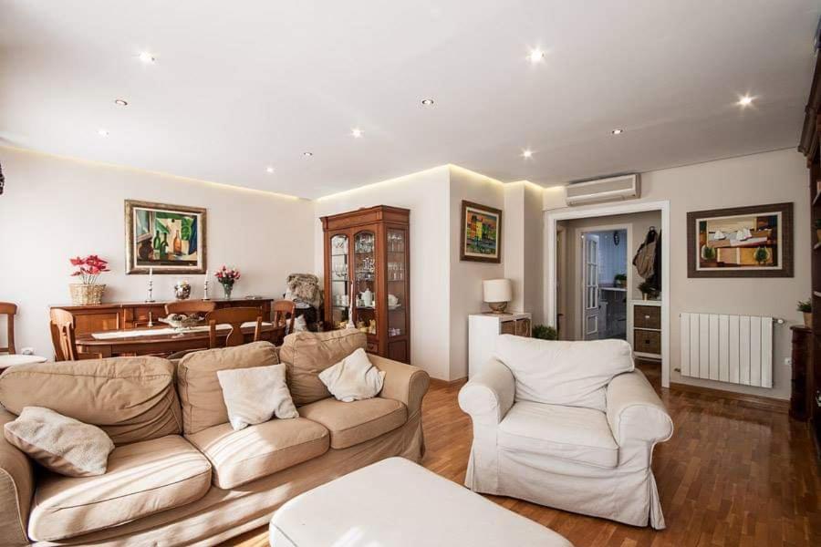 Apartamento + Parking En El Centro De Cartagena Luaran gambar