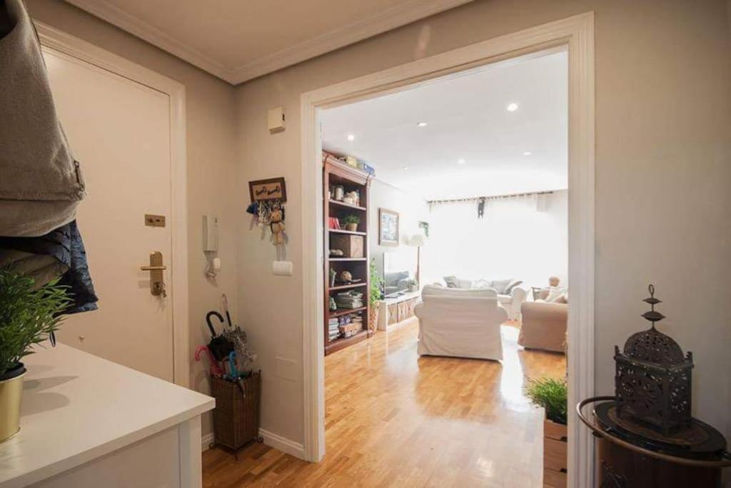 Apartamento + Parking En El Centro De Cartagena Luaran gambar